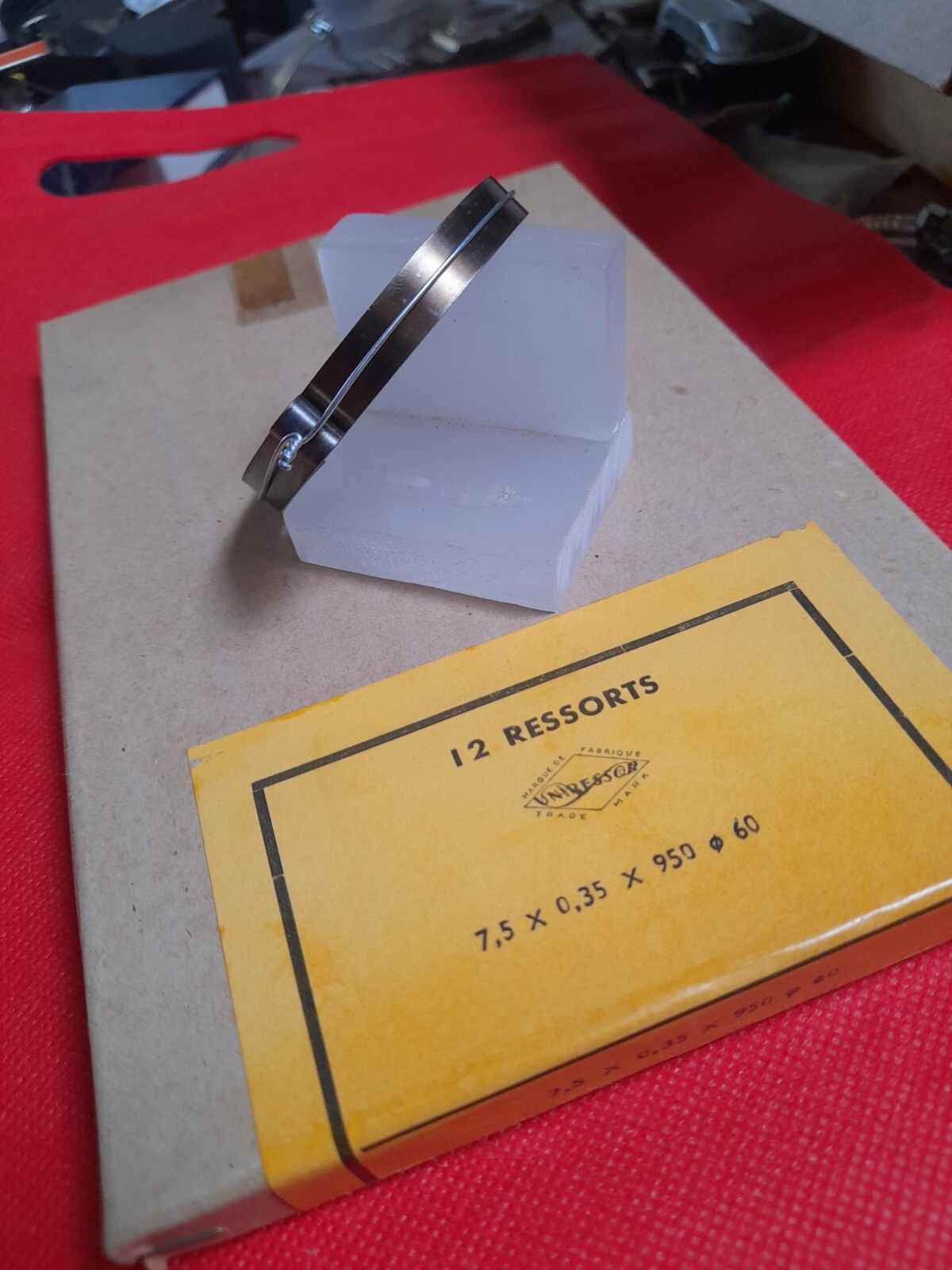 New set of 12 UNIRESSOR Clocks Mainspring 7.5 x 0.35 x 950mm ⌀60
