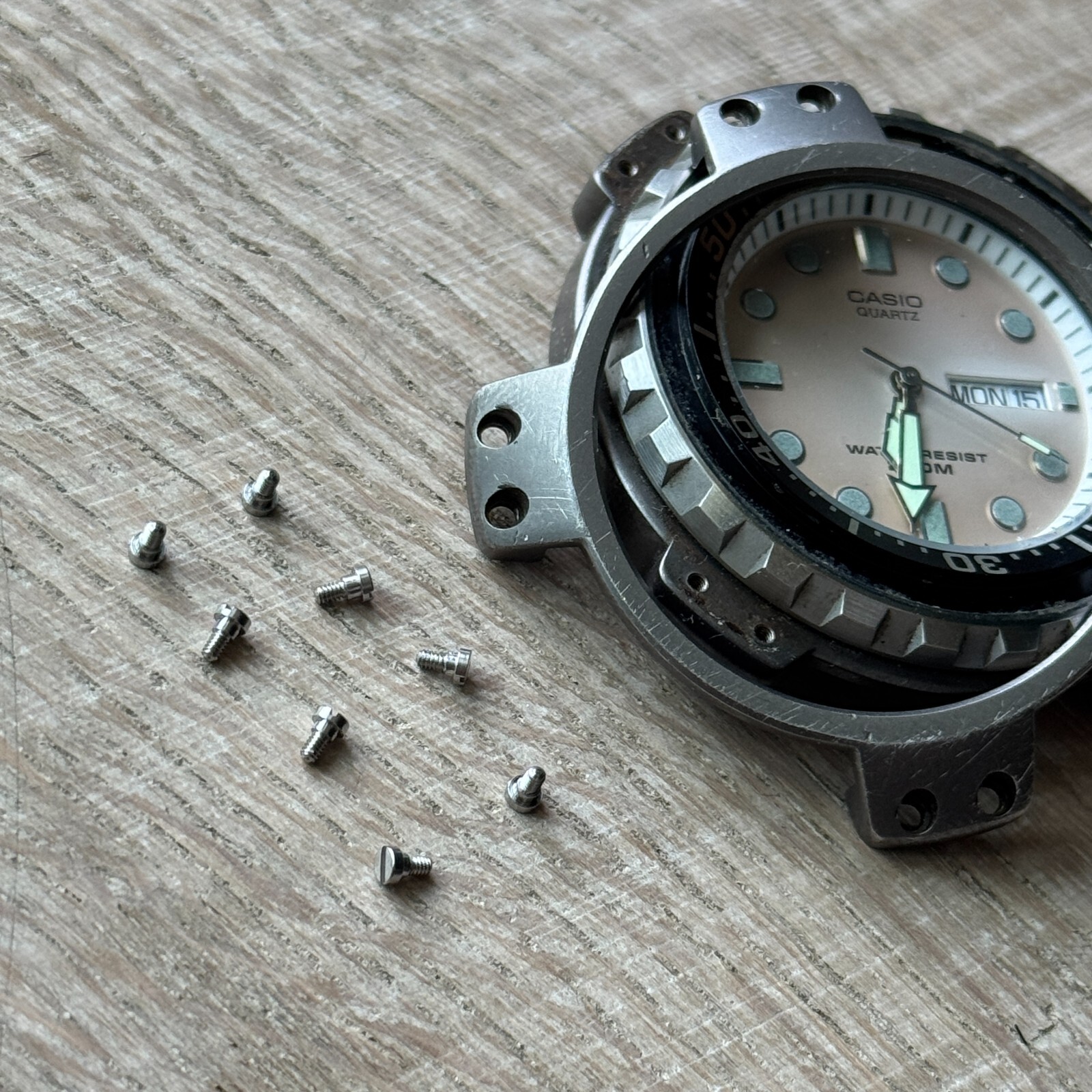 CASIO Vintage MD-703 Diver’s Watch Bezel Screws Non-Genuine Replacement Parts