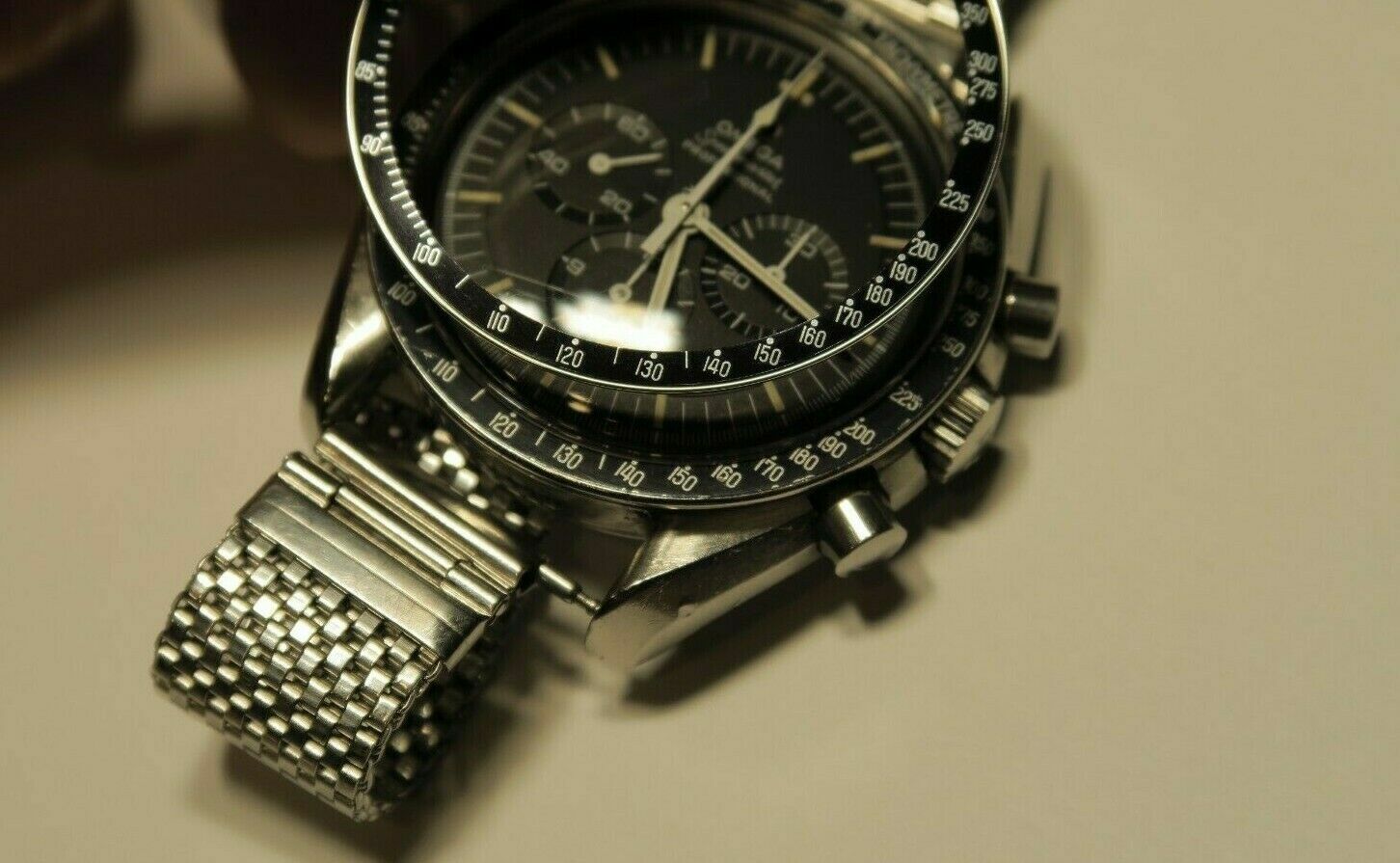 Aftermarket DON “Dot Over Ninety” Tachymeter Bezel for Omega Speedmaster
