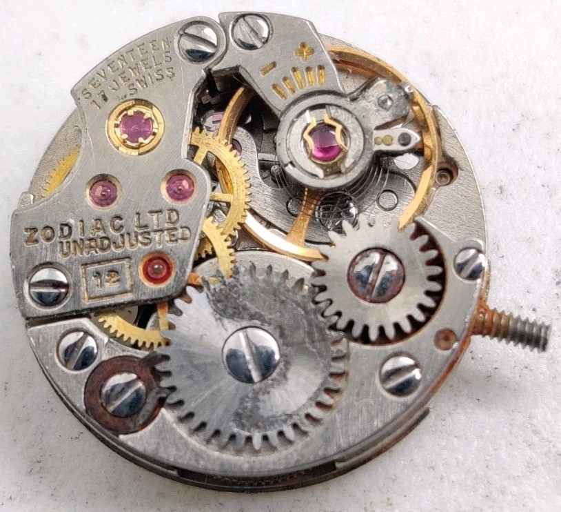 Vintage Zodiac 12 High Grade Felsa Cal. 4035 17 jewel movement For Repair