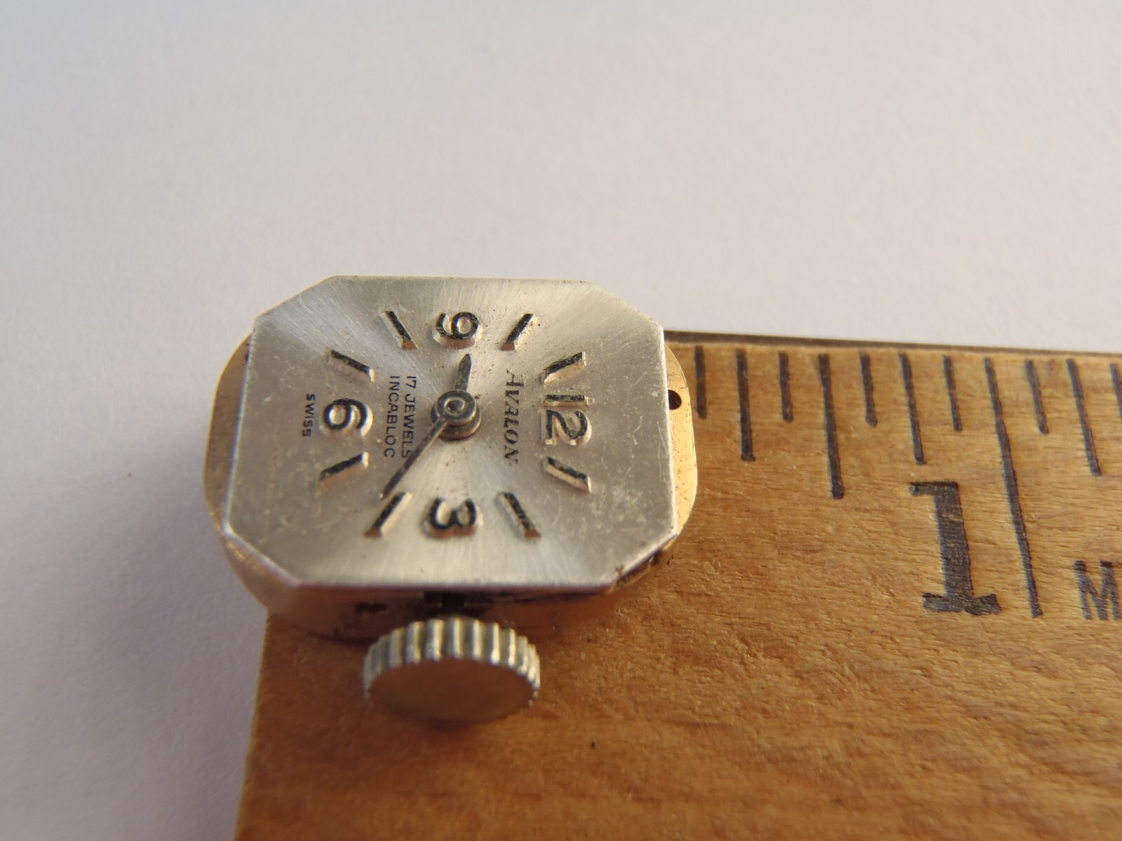Avalon 6650 Swiss Watch Movement 17J Swiss Manual Wind Running