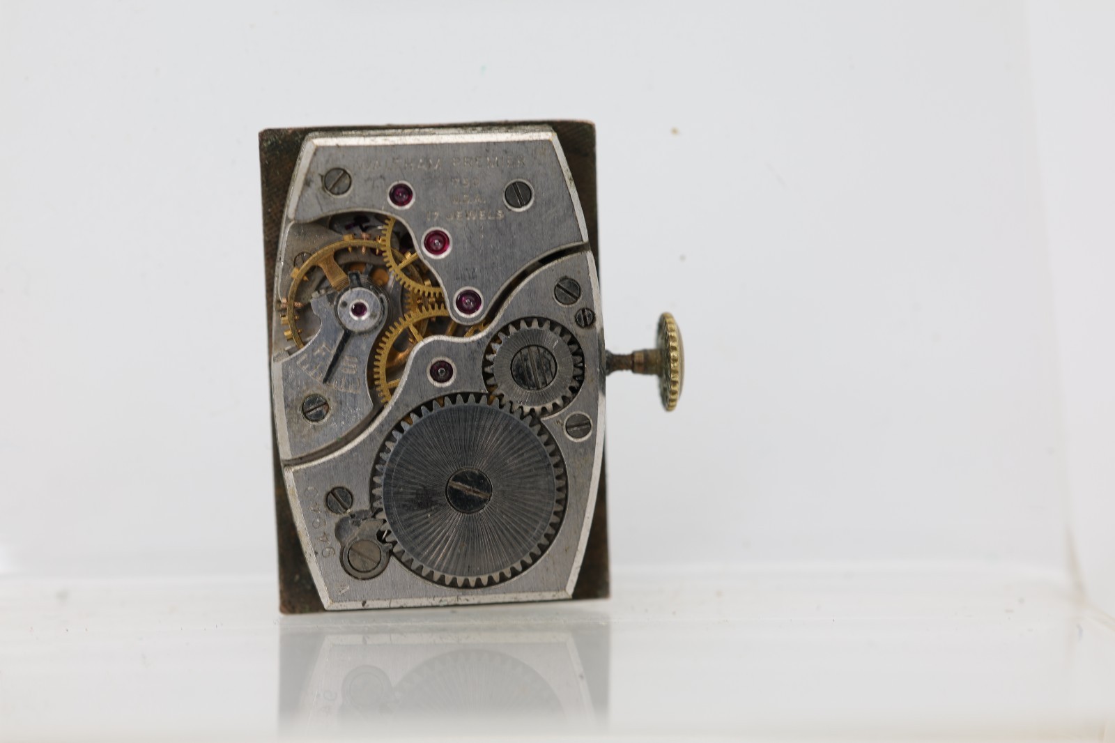 WALTHAM PREMIER cal. 750, 17j WRIST WATCH MOVEMENT FOR REPAIR (NA)