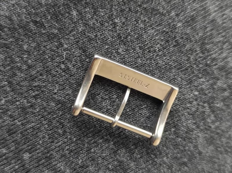 Genuine SEIKO silver brushed finish buckle with pin clasp, 18mm and 20mm sizes