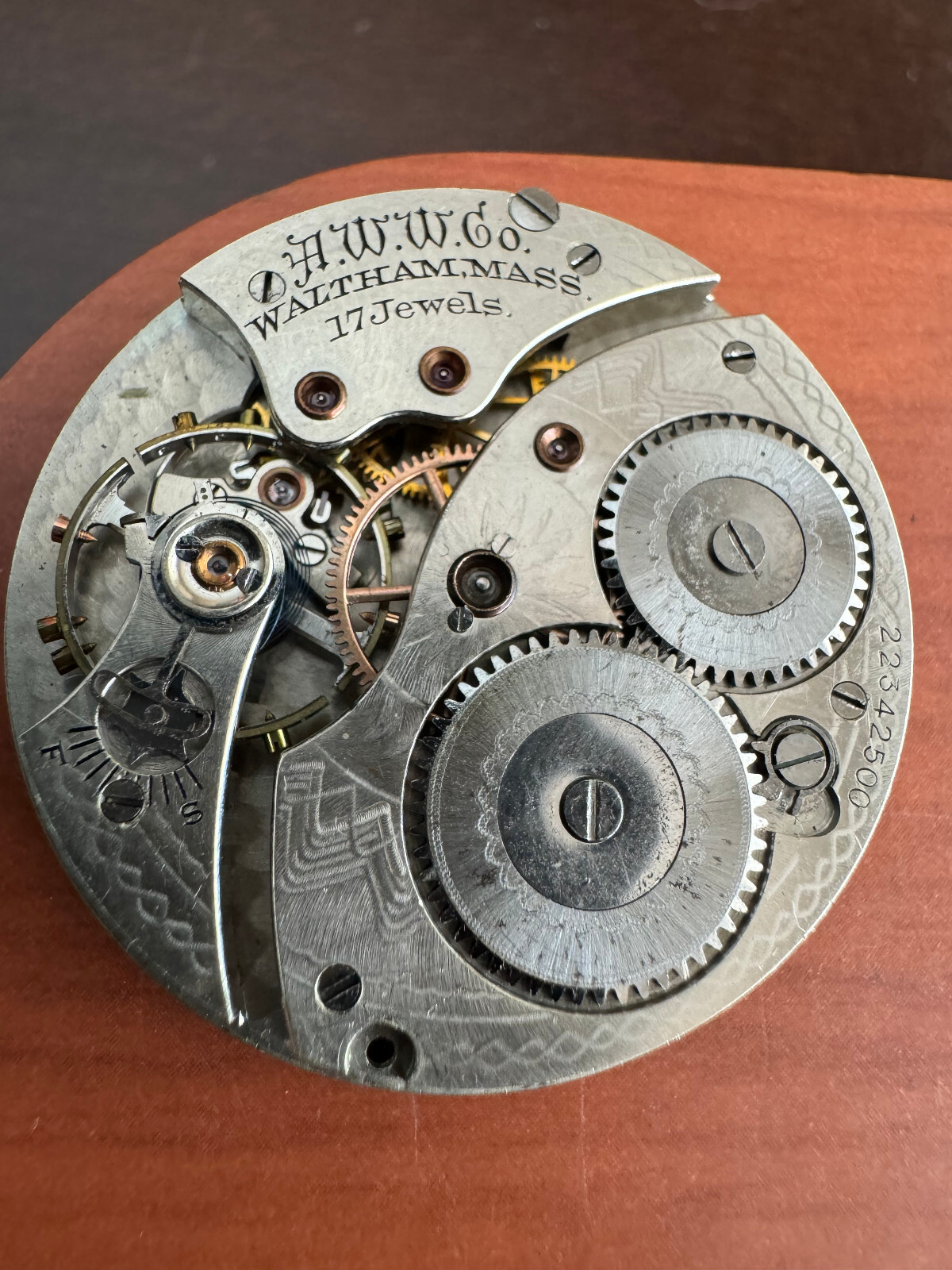 VINTAGE 12 SIZE WALTHAM POCKET WATCH MOVEMENT GR. 225 KEEPING TIME FANCY DIAL