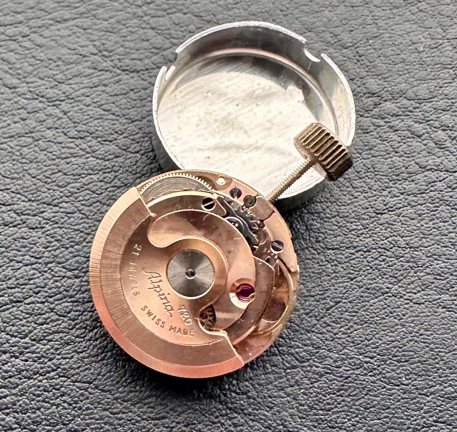 GENUINE ETA 2551 AUTOMATIC MOVEMENT NOS ALPINA 720 WHITE DATE DISC – FROM STOCK