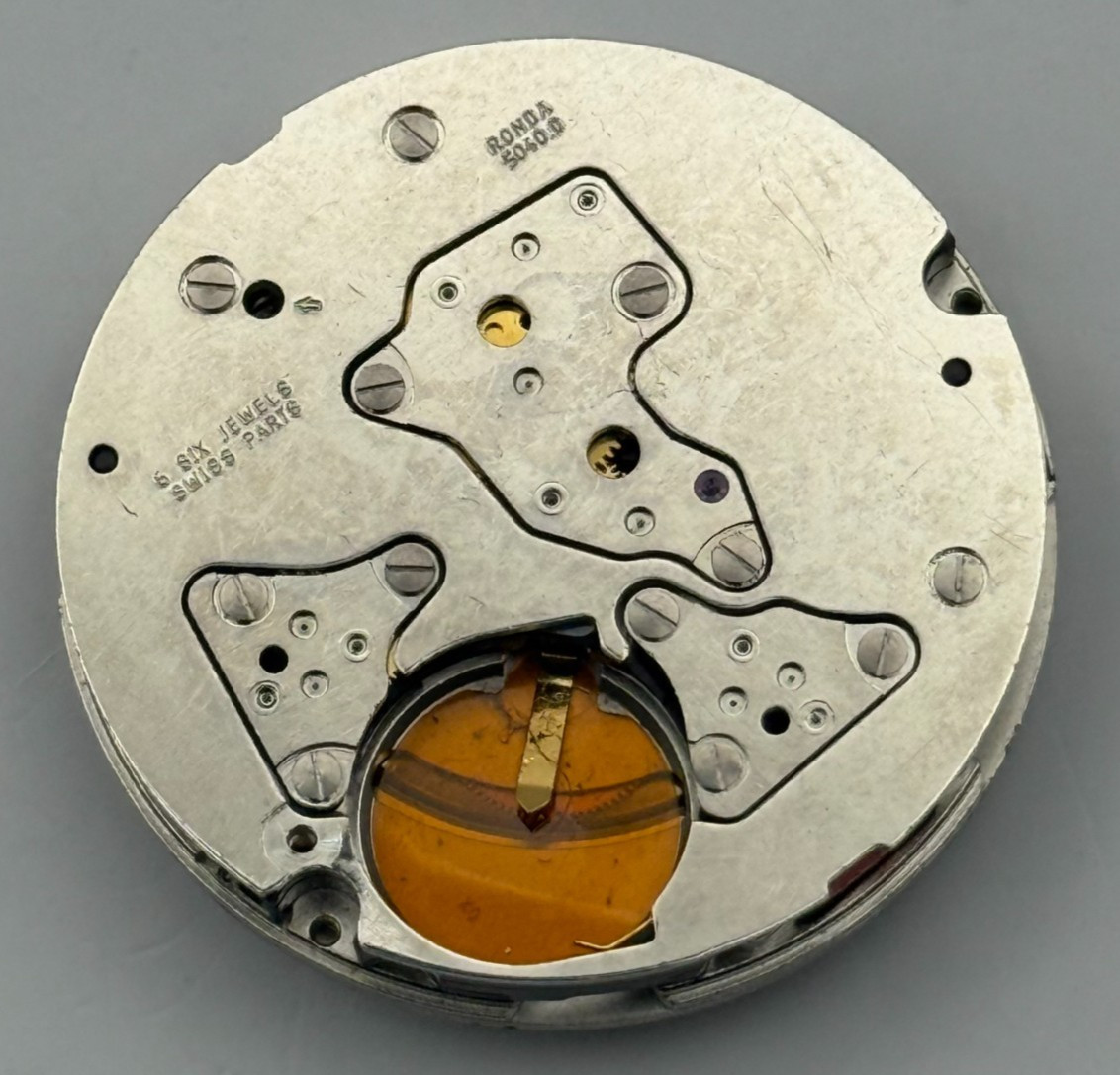 Ronda 5040.D Watch Movement Quartz Swiss Date 6 Jewels Vintage Parts 28.4mm