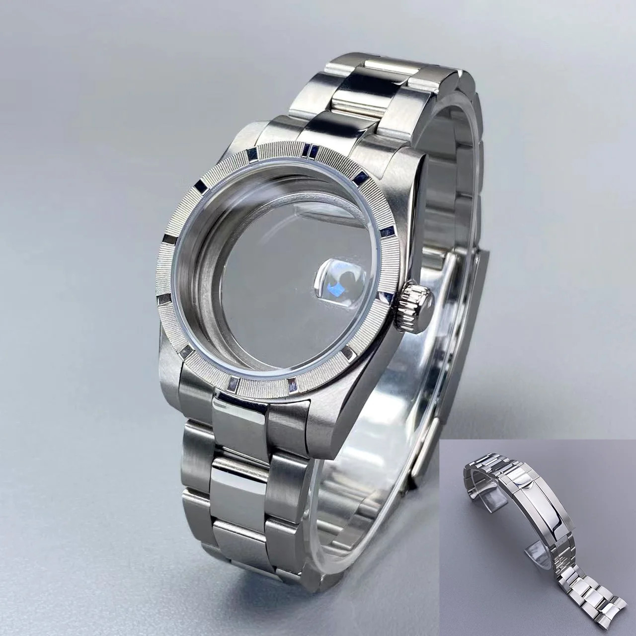 High-Quality NH35 Case 36Mm Engine Turned BEZEL Stainless Steel for AK Parts Rep