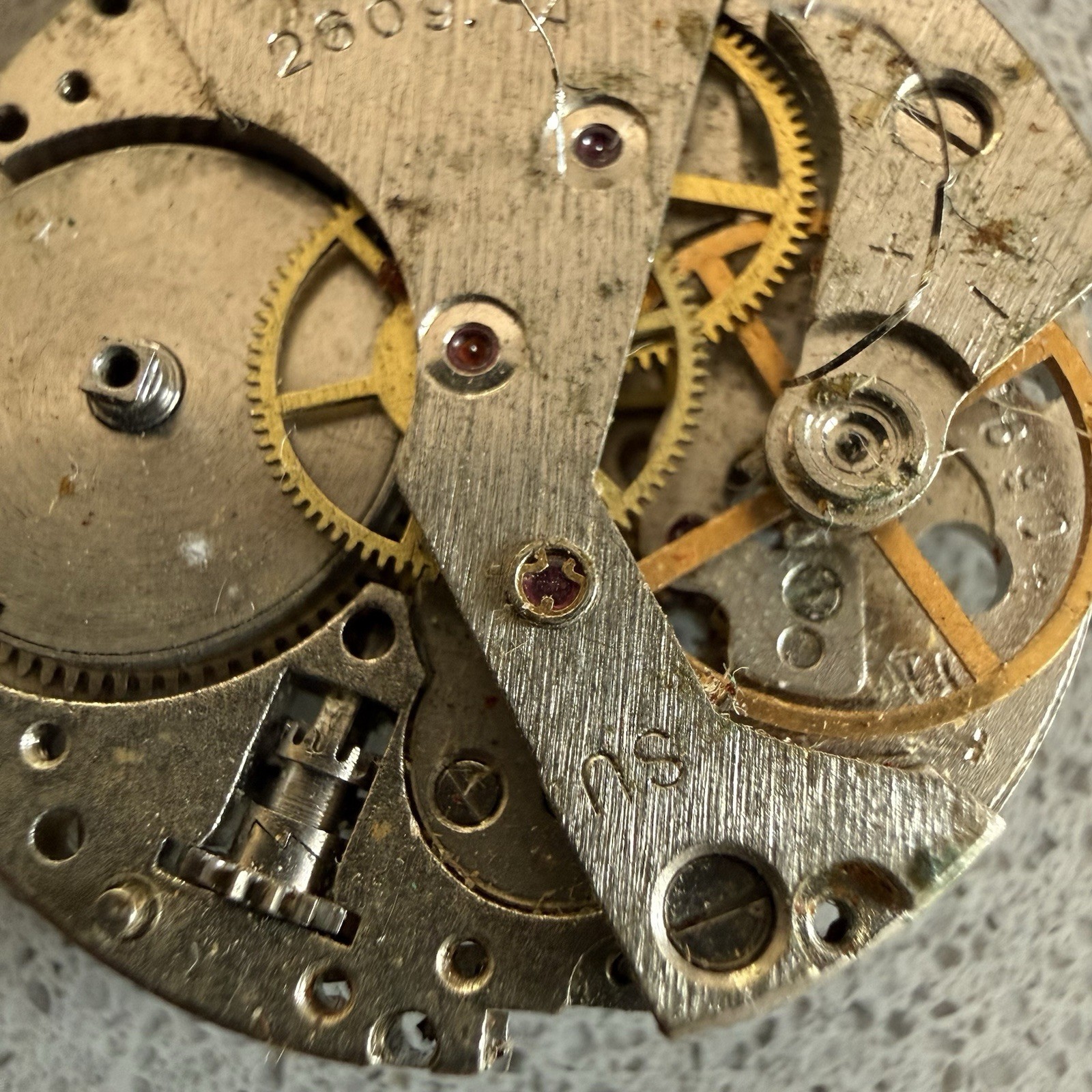 Vintage Soviet Raketa 2609.HA Watch Movement 26mm SU Spares Repair Broken Spring
