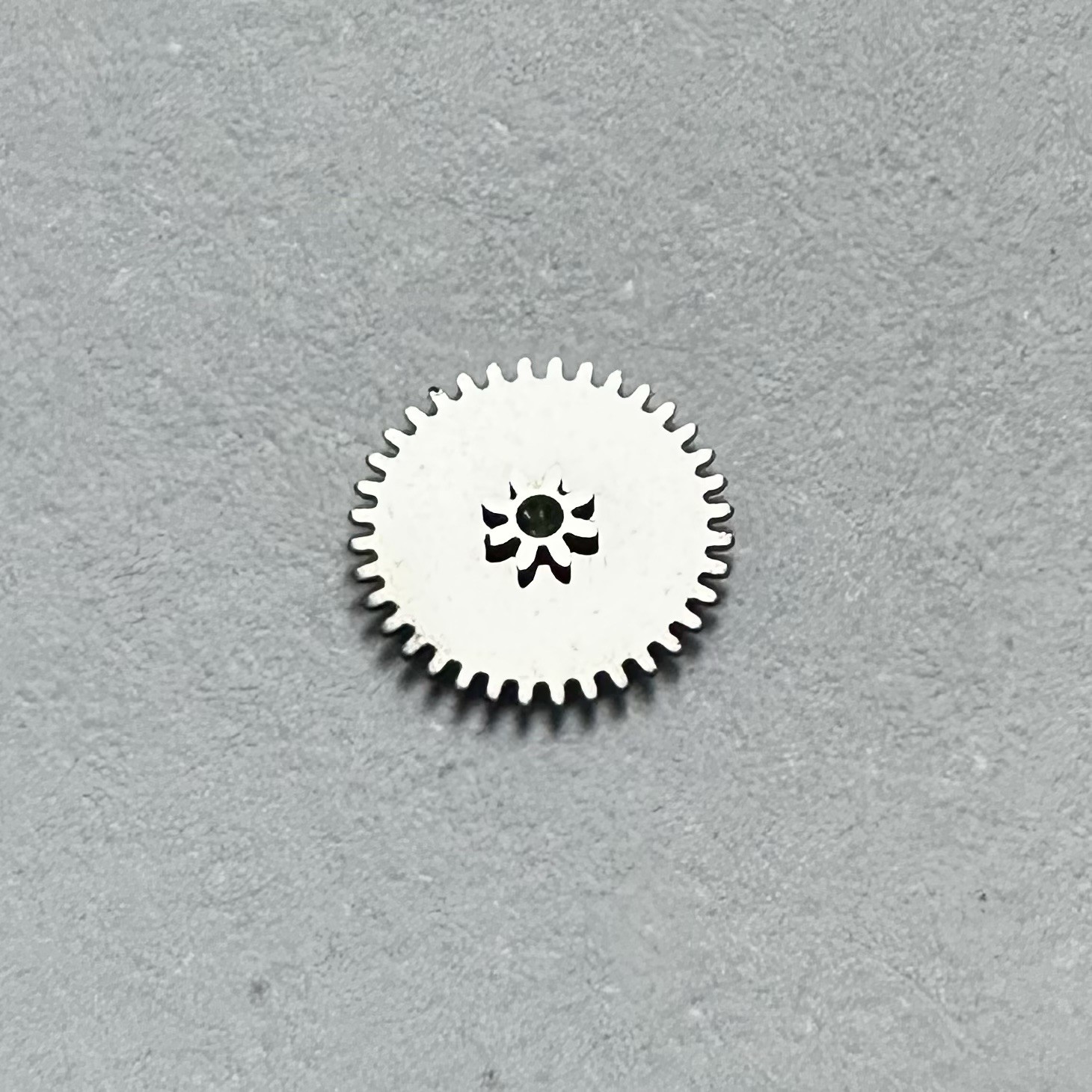 261615 NOS MINUTE WHEEL FOR SEIKO 61 6102 6106B,C 6145 6146 6155 6156 6159