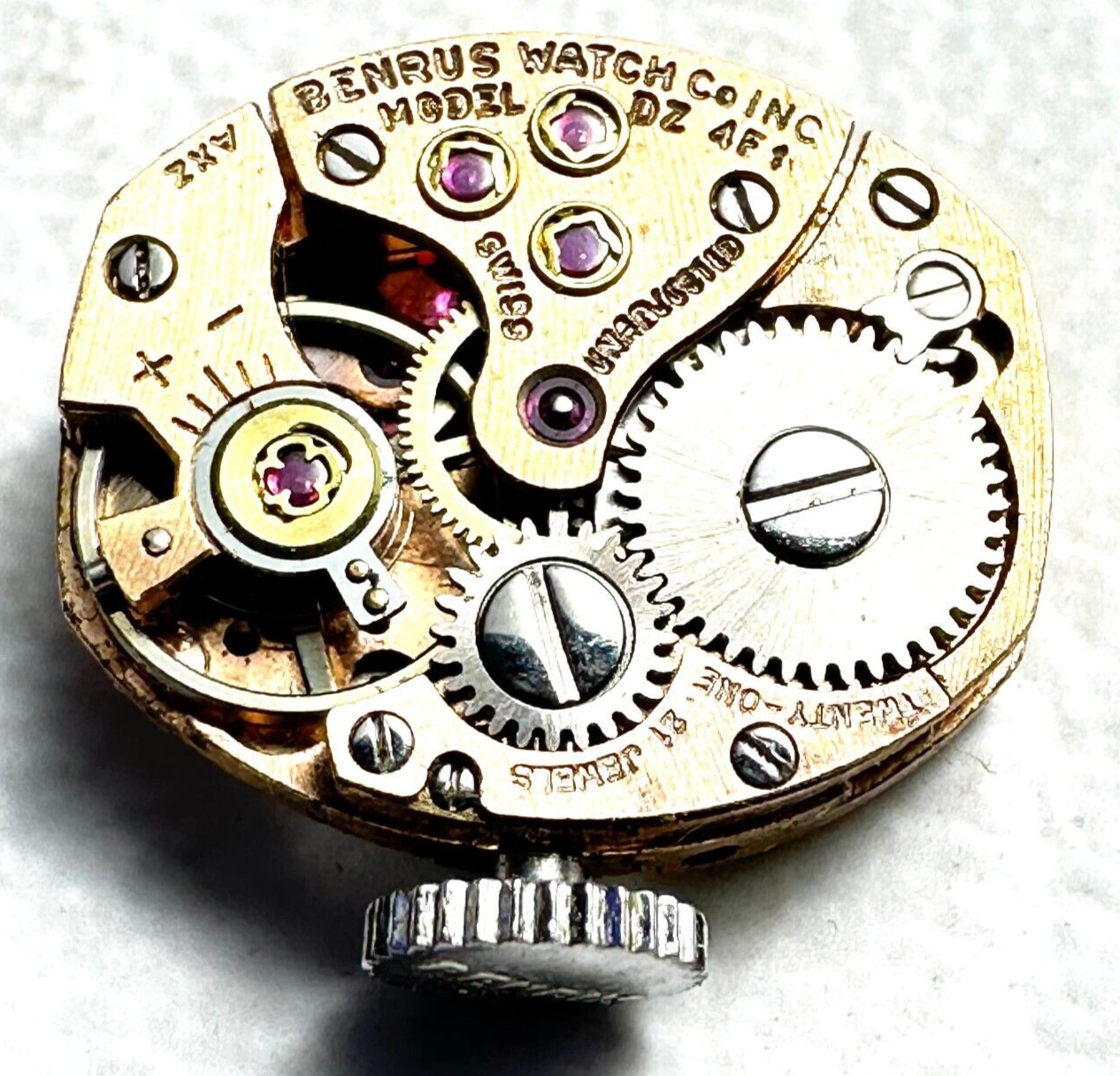 Benrus DZ4F1 Ladies 21 Jewel Mechanical Watch Movement FOR PARTS 20-209