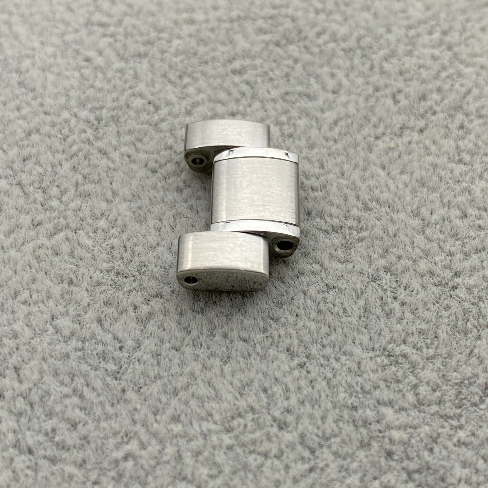 OMEGA Link for Speedmaster Date 323.30.40.40.06.001 SS 8mm 16mm FZ7095
