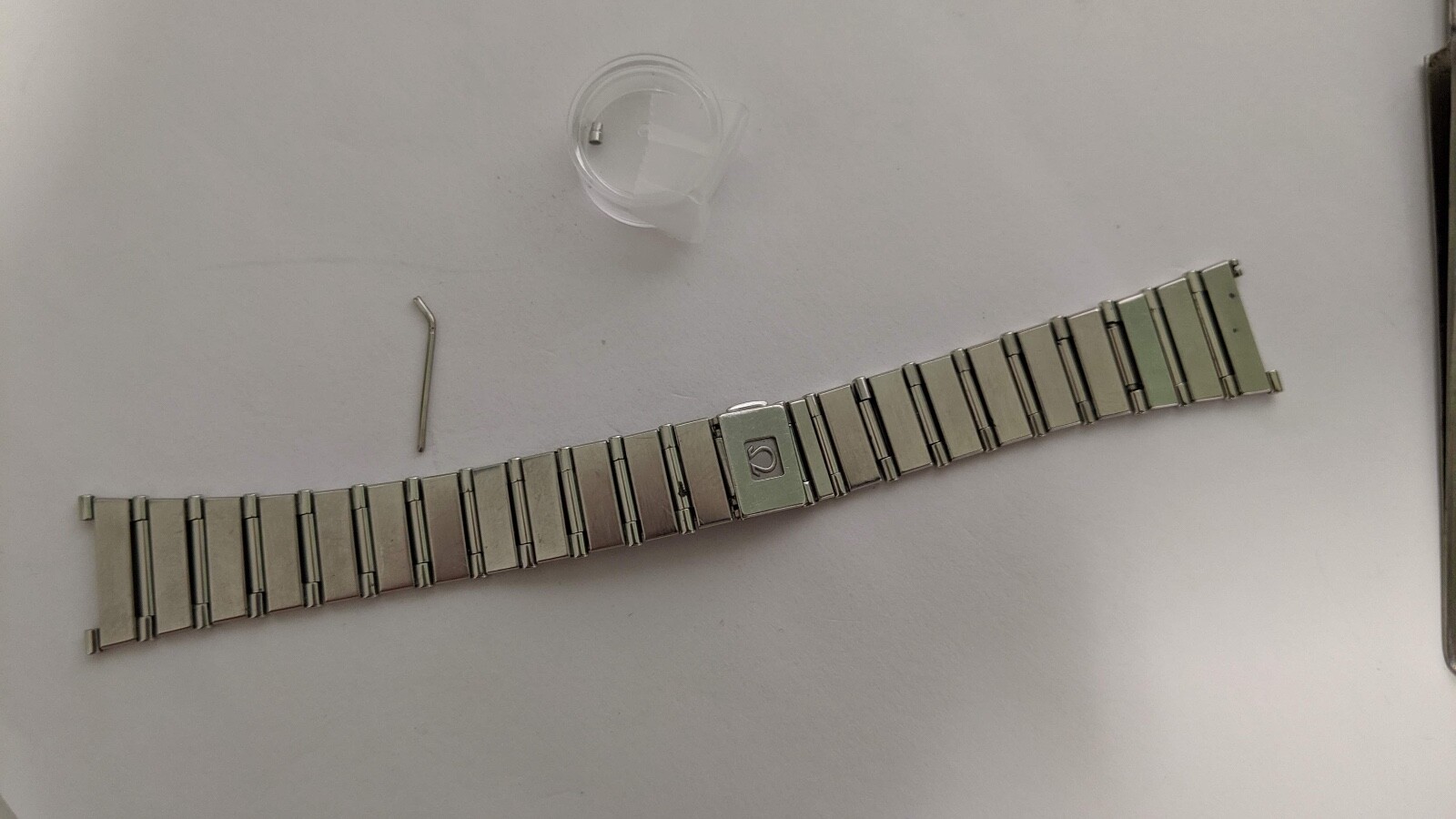 Omega bracelet 213456097, 17.5mm outer diameter, 12.1mm inner diameter stainless