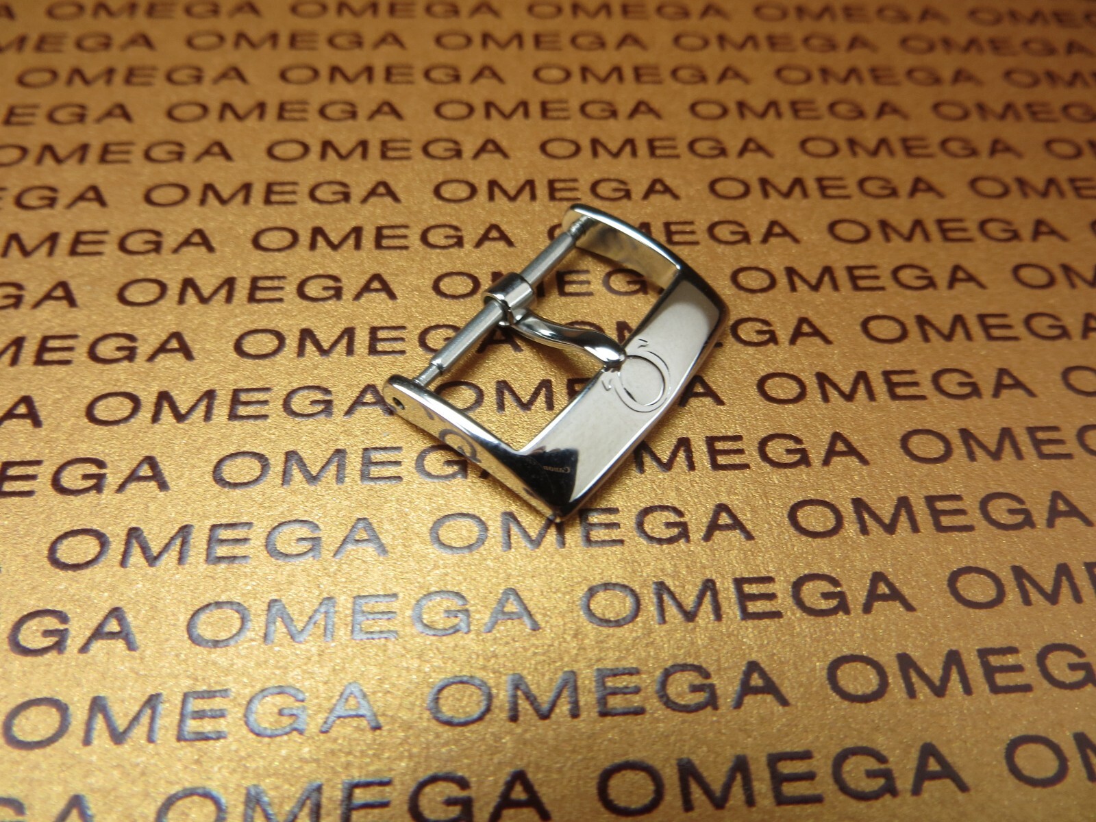 New 18mm Authentic OMEGA Stainless tang buckle Silver White Polish 18 94511802 A