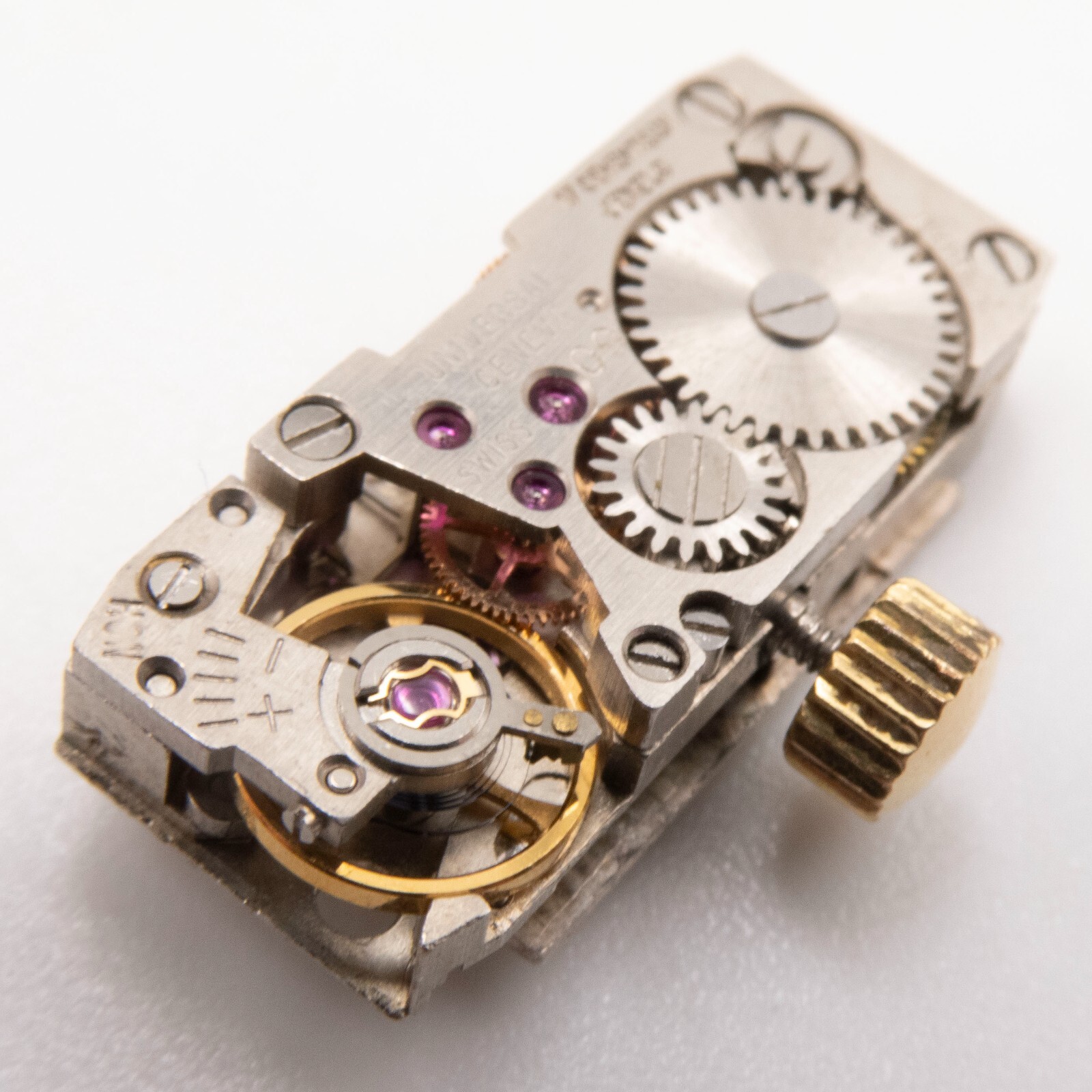 Vintage Universal Genève Caliber 09 17-Jewel Wristwatch Movement, Keeps Time