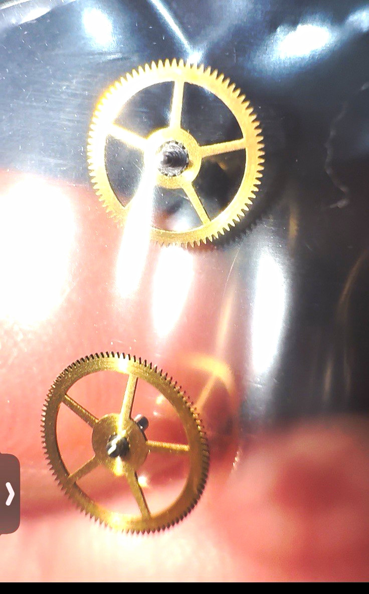Rolex 3135 movement third,and fourth wheel, in very good condition ..