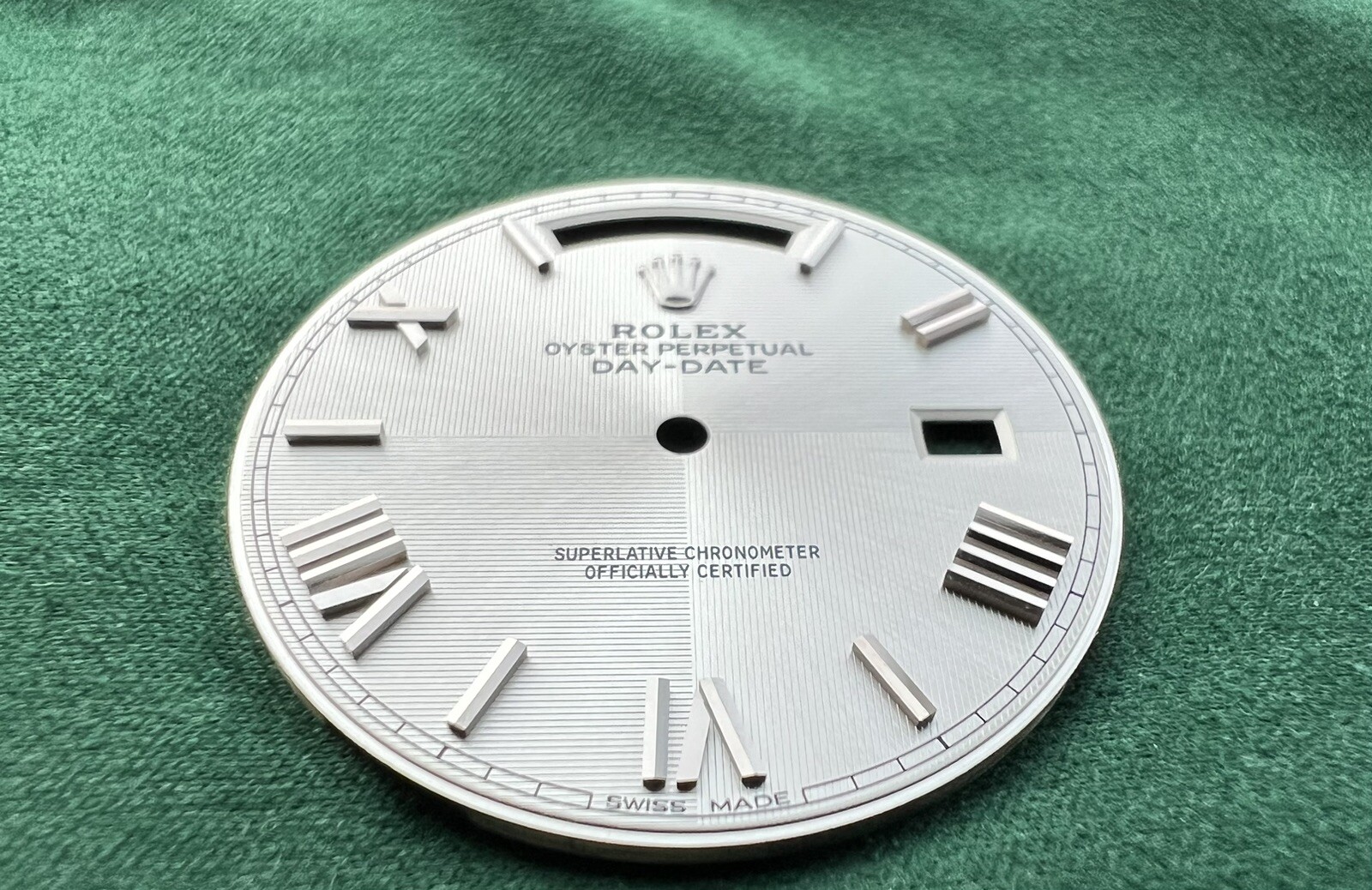 Authentic Rolex Day-Date 40mm Sundust Silver Roman Dial Model 228239 – OC#770