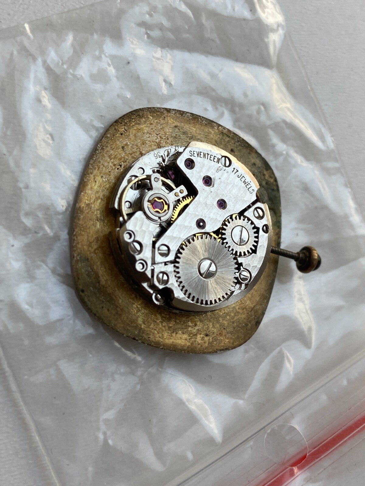 VINTAGE WOMEN WATCH MOVMENT BREIL OKAY 17 JEWELS SALE FOR PARTS CAL FHF INT 36