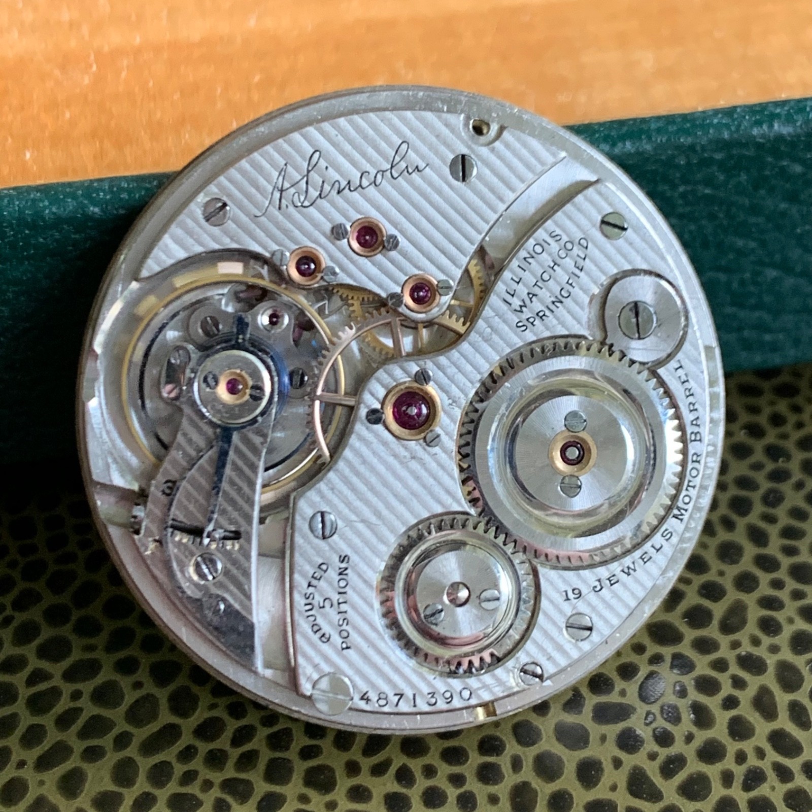 1927 Illinois A. Lincoln 12S 19 Jewels Open Face Pocket Watch Movement Runs