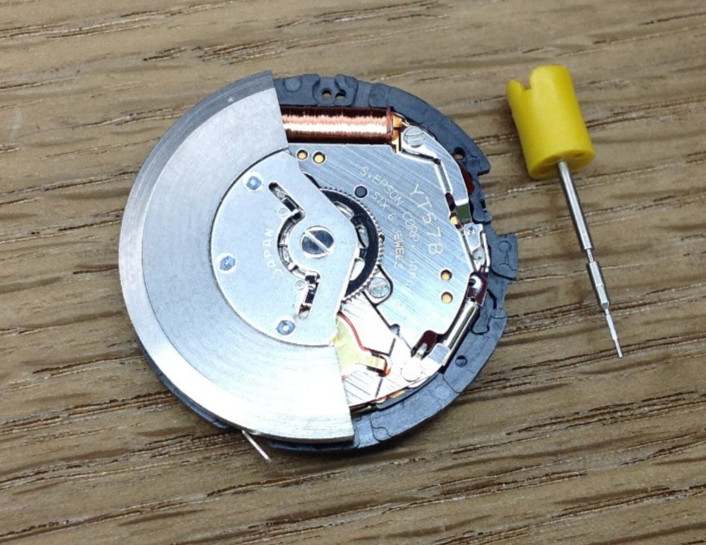 Seiko / Pulsar YT57B KINETIC Watch Movement – NEW – Black & White date