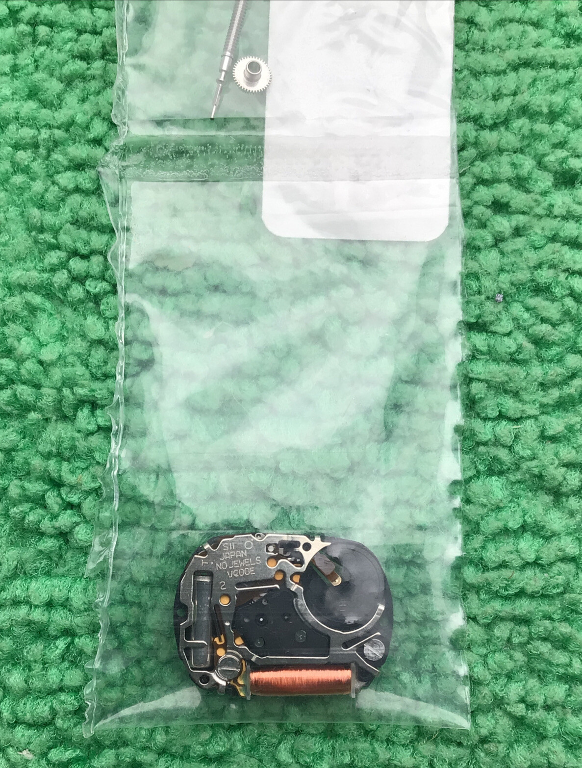 HATTORI EPSON VC00E Genuine Watch Movement With Stem, NOS