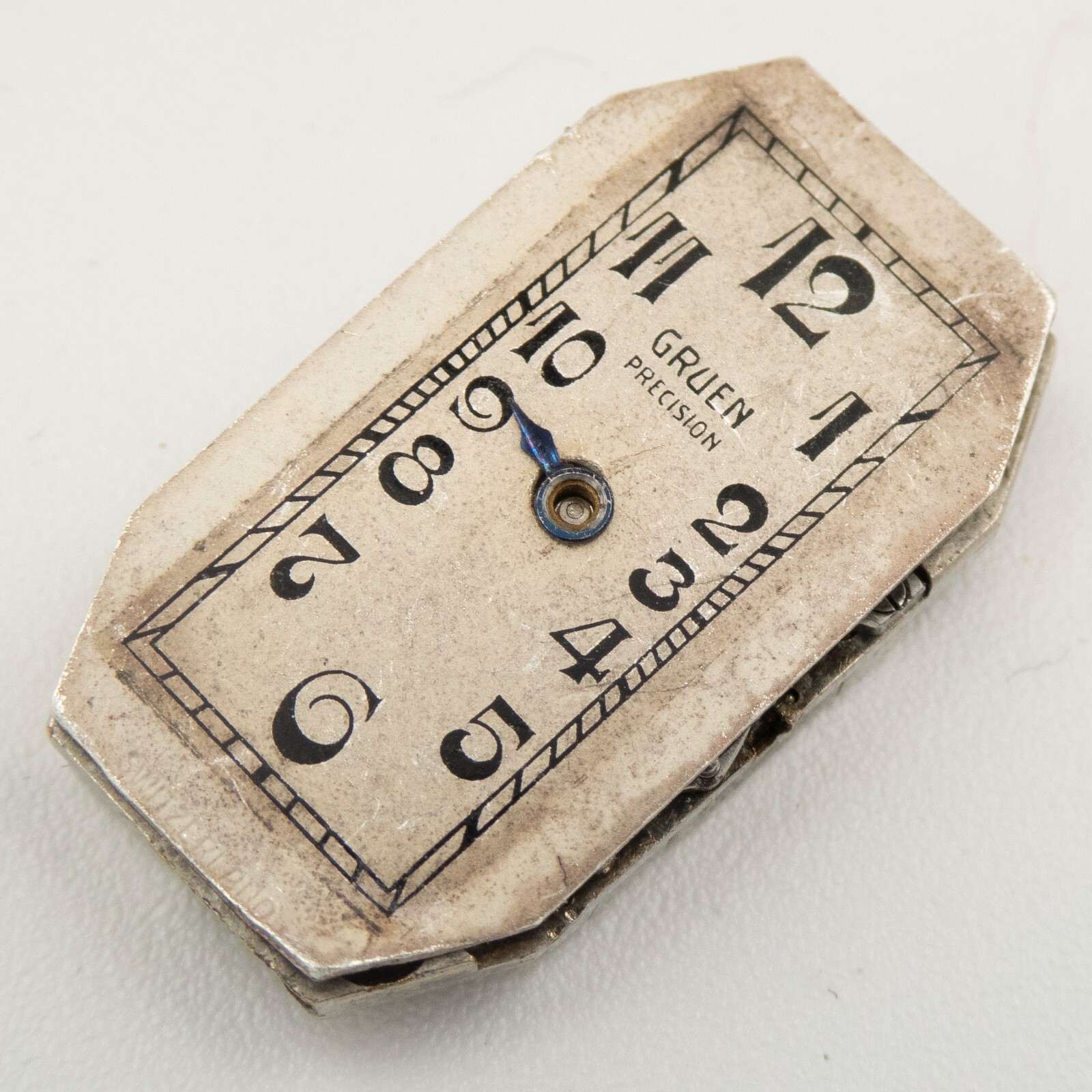 Vintage Gruen 12.4 x 22.4 x 4.2 17-Jewel Wristwatch Movement