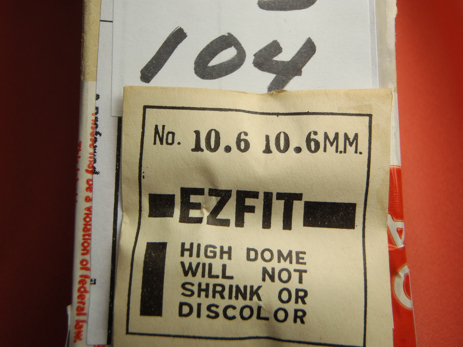 E-Z-FIT HIGH DOME ROUND PLASTIC WATCH CRYSTAL 10.6 MM NOS