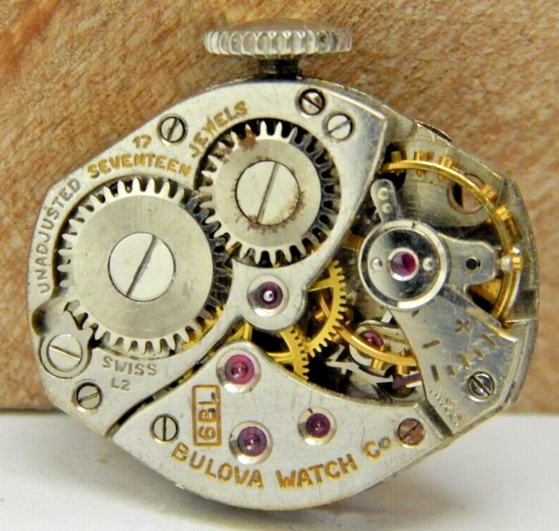 Vintage 1952 Bulova 6BL 17 jewel ladies wrist watch movement with dial and hands