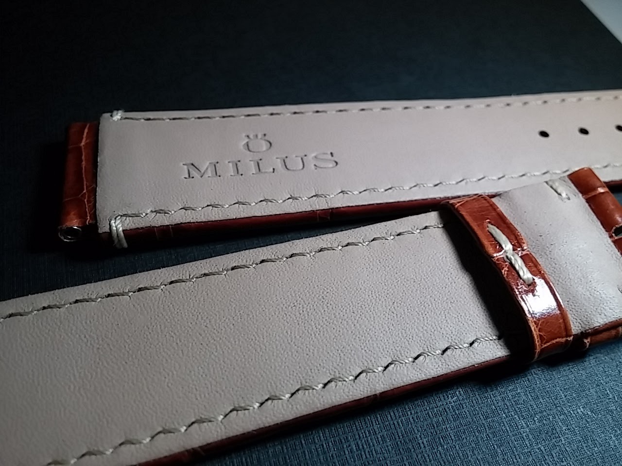 Genuine Milus 18/20mm, SHINY BROWN, white stitch, no buckle, genuine leather