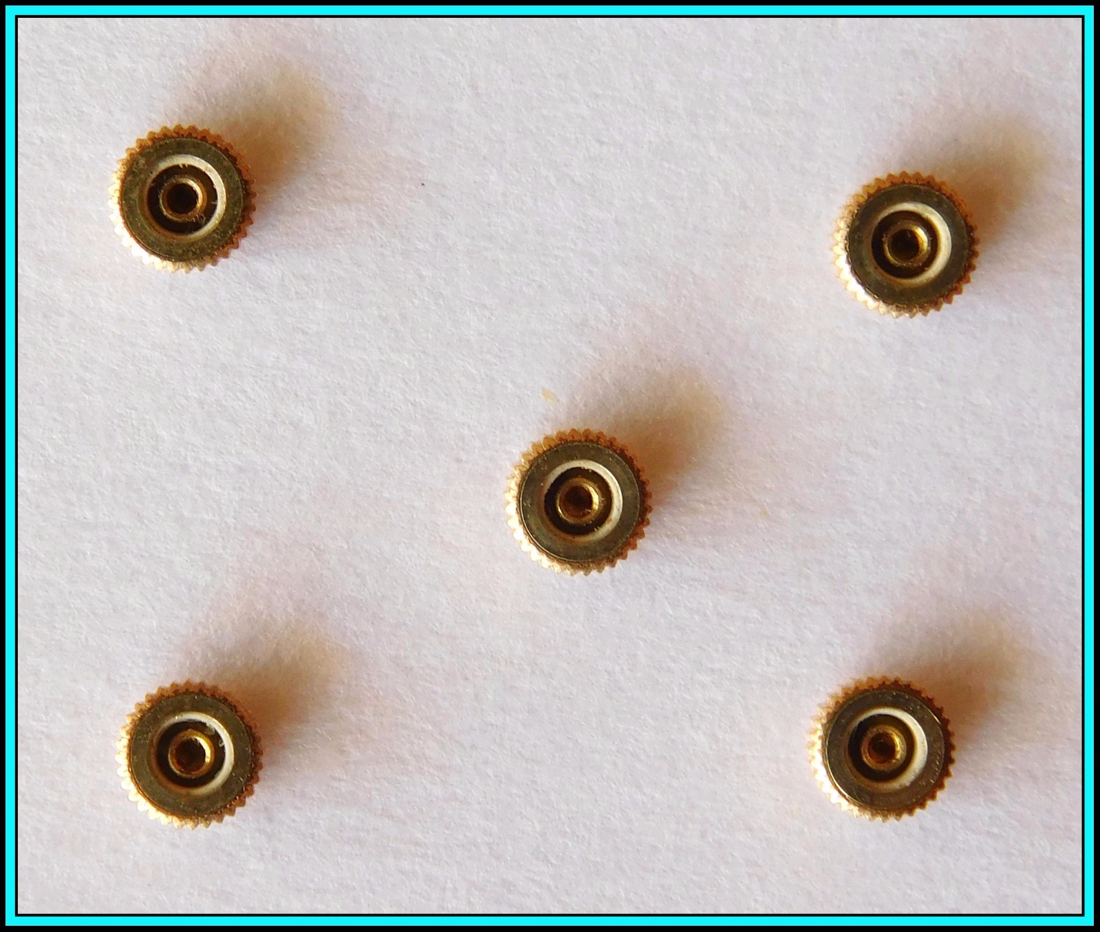5 (five) Original OMEGA Watch Crowns GOLD PLATED – N.O.S. – 4 mm – STEM: 0.90