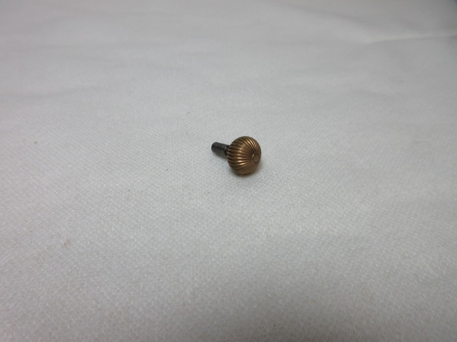 VINTAGE GOLD FILLED /PLATED 8.1 MM POCKET WATCH CROWN WINDER WATCHMAKERS PART #4