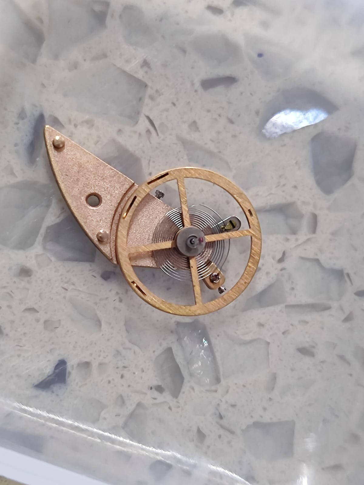 Omega 1010 1327 Balance complete w/bridge omega balance cock 1011/ 1020/1022