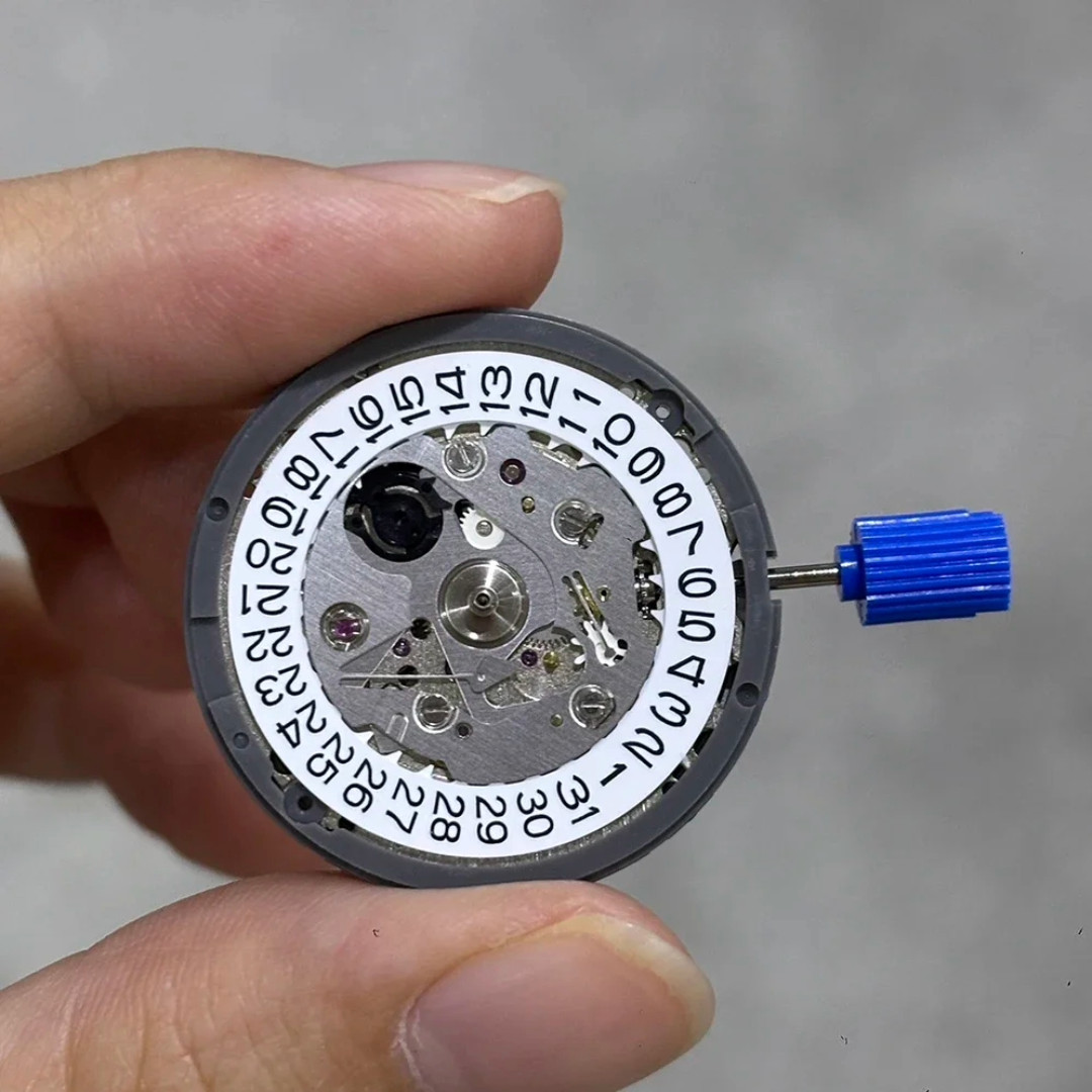 Seiko (TMI) NH35 NH35A Automatic Watch Movement Date at 3 w/ White Date Disc