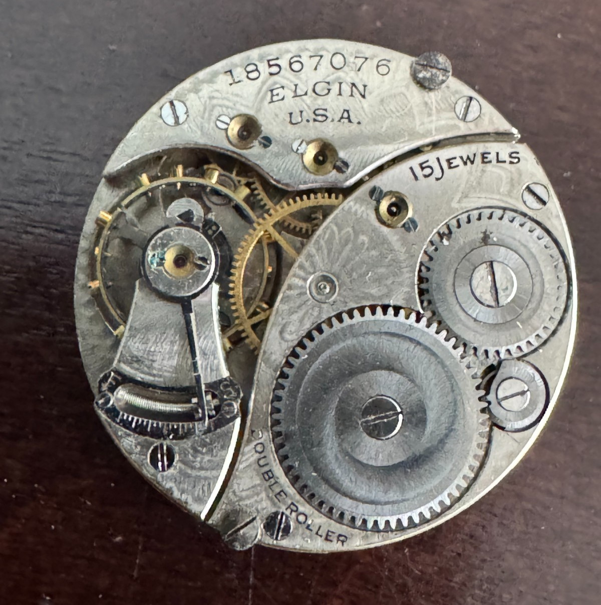 VINTAGE 0 SIZE ELGIN POCKET WATCH MOVEMENT GR.415 KEEPING TIME 15 JEWEL