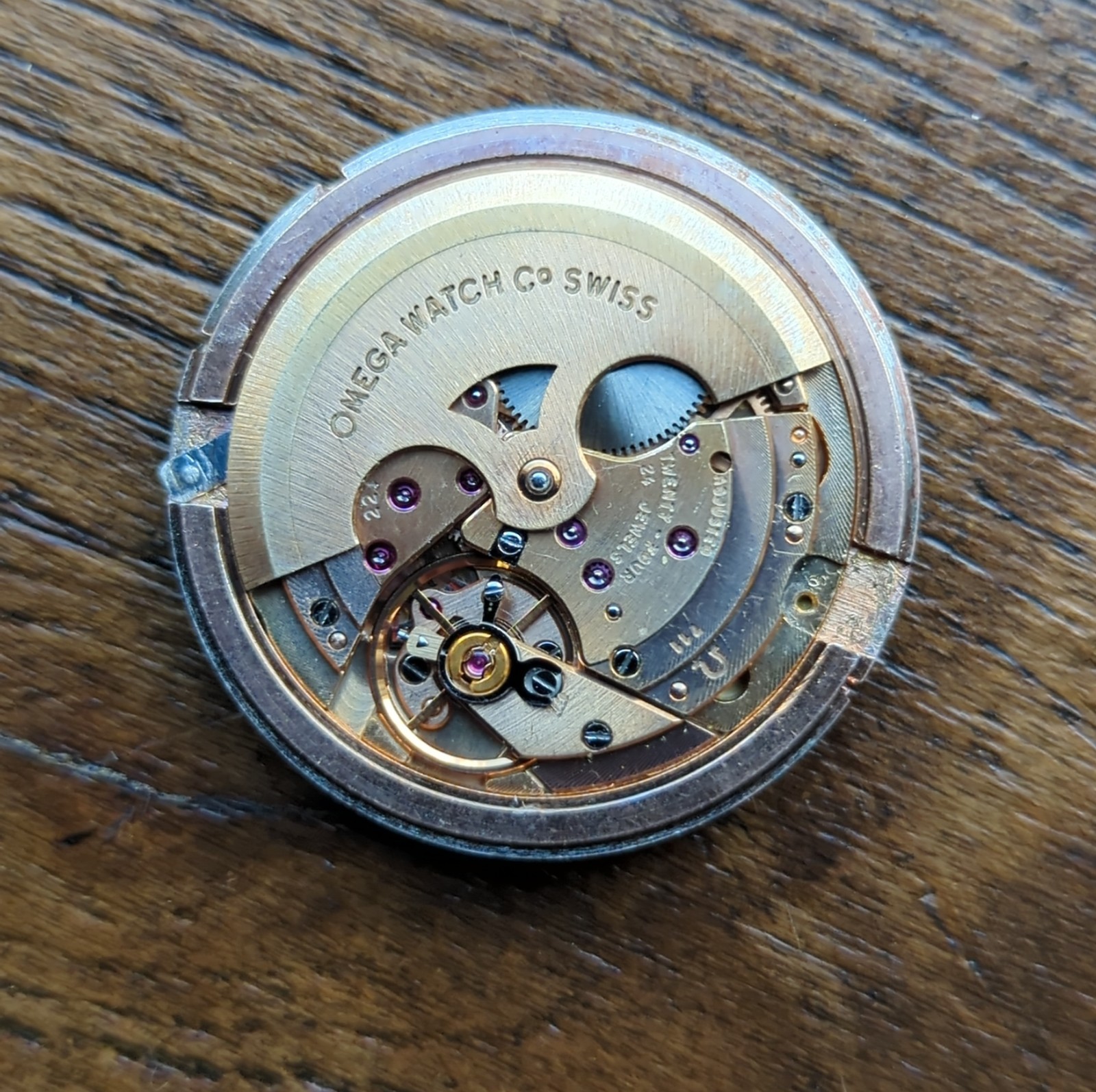 Omega 711 Automatic Watch Movement Working For Projects or Parts (BL22)