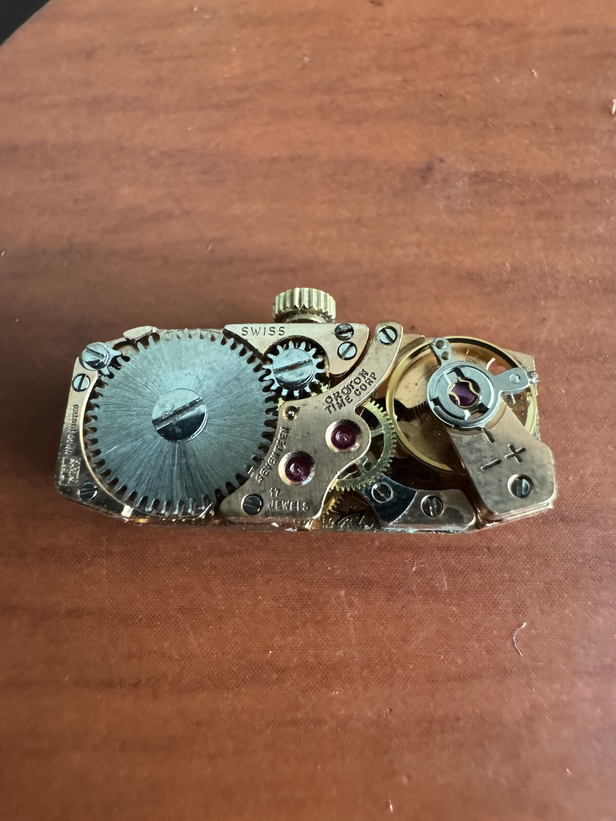 VINTAGE LADIES CROTON WRIST WATCH MOVEMENT CAL. F465 KEEPING TIME 17 JEWEL