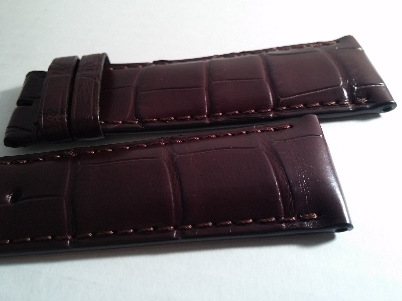 Montblanc band, 22/20mm Dark Brown, crocodile, NEW, lightly padded, brown stitch