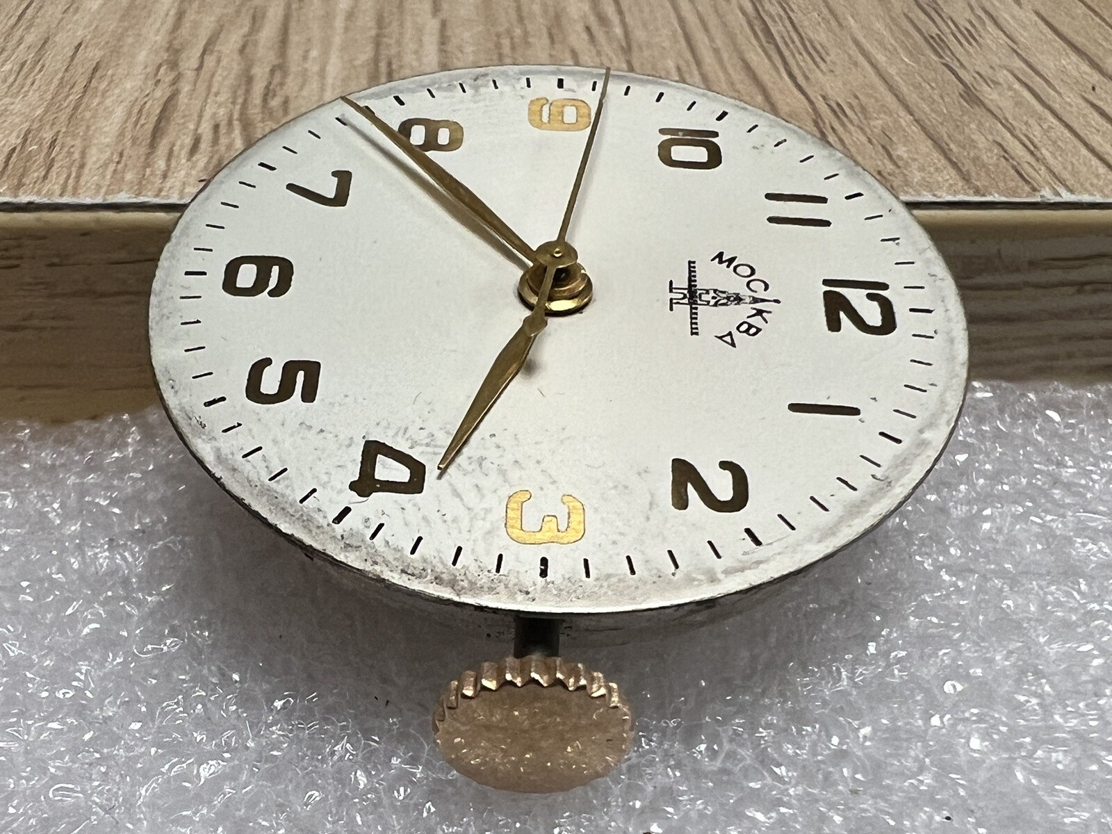 Watch movement USSR Moskva From Gold Watches 1MCHZ. FOR PARTS