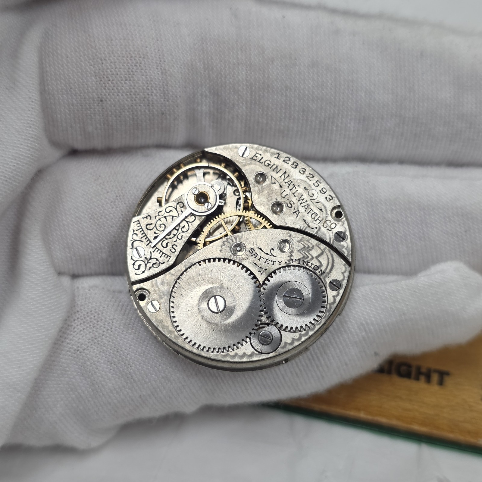 1907 Elgin Pocket Watch Movement Size 0s Grade 320 Model 2 Hunting 7j