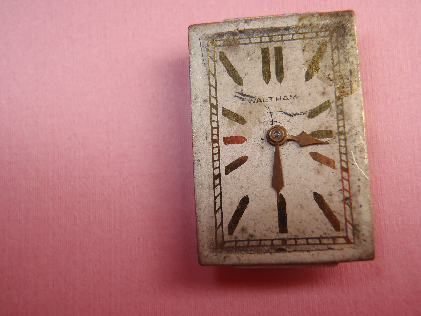 WALTHAM WATCH MOVEMENT WIND-UP 17 Jewel #28580971 BALANCE ROTATES