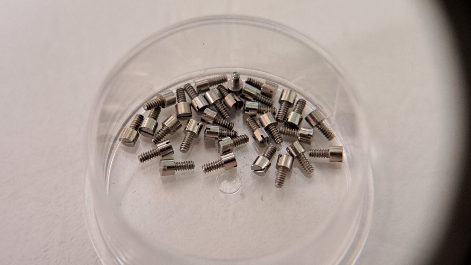 Vacheron Constantin SCREW x 1 pc calibre part number unknown