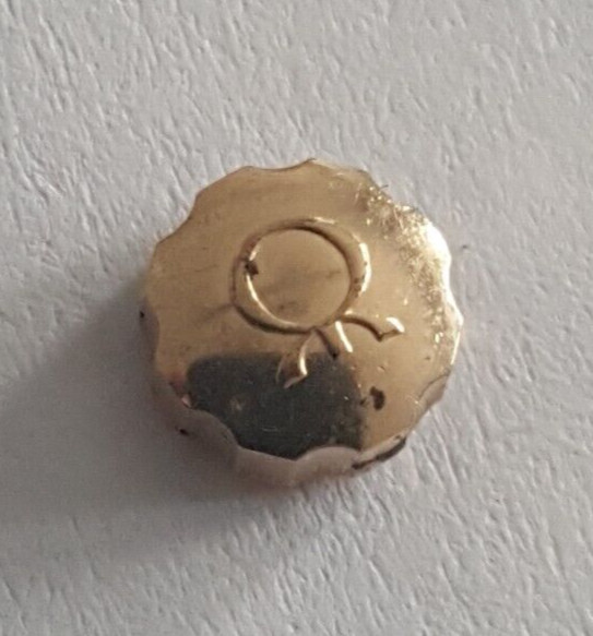 Milus Water Resistant Gold Plated Crown