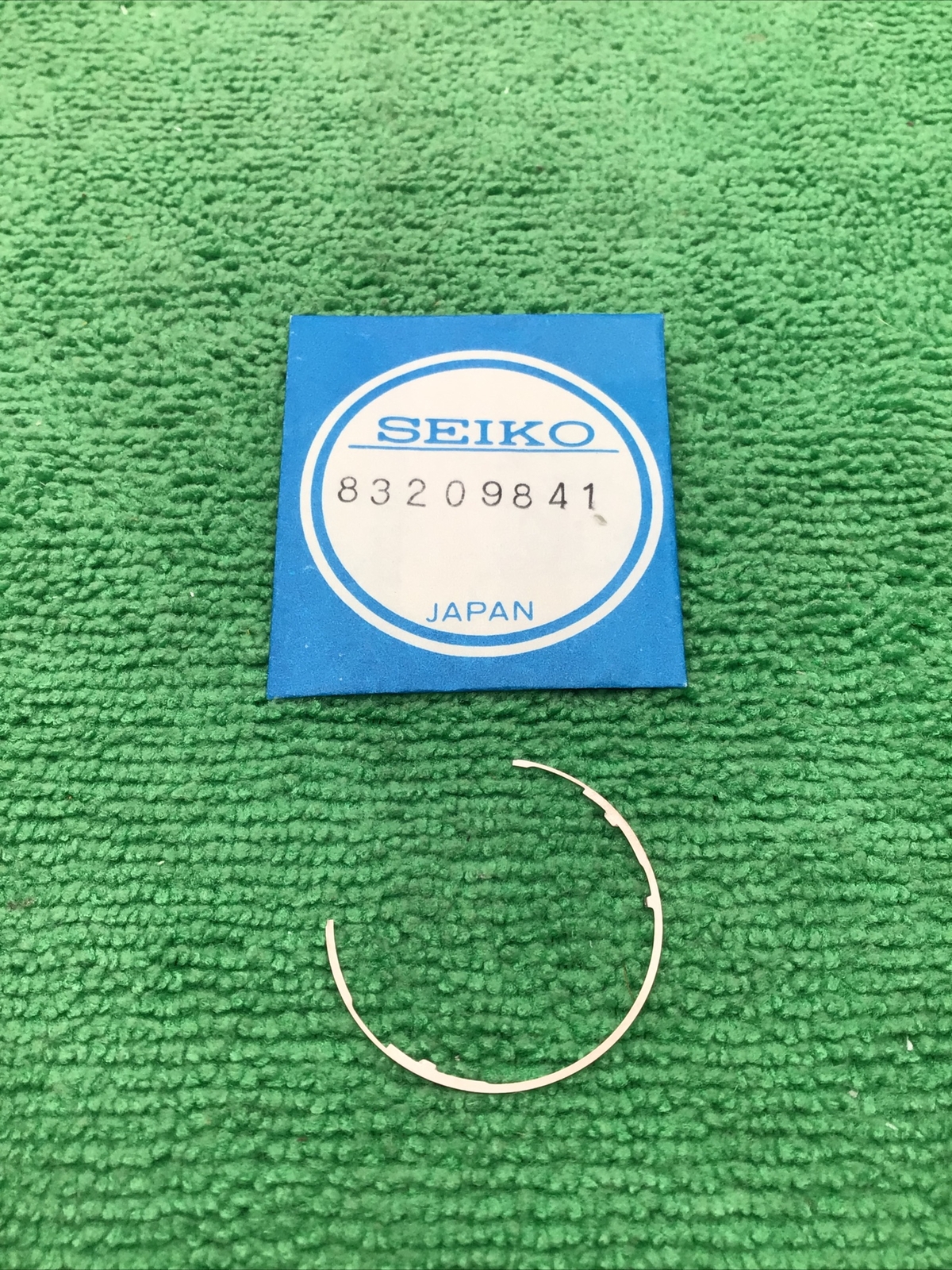 Genuine Seiko 8320 9841 Spring Clip NOS