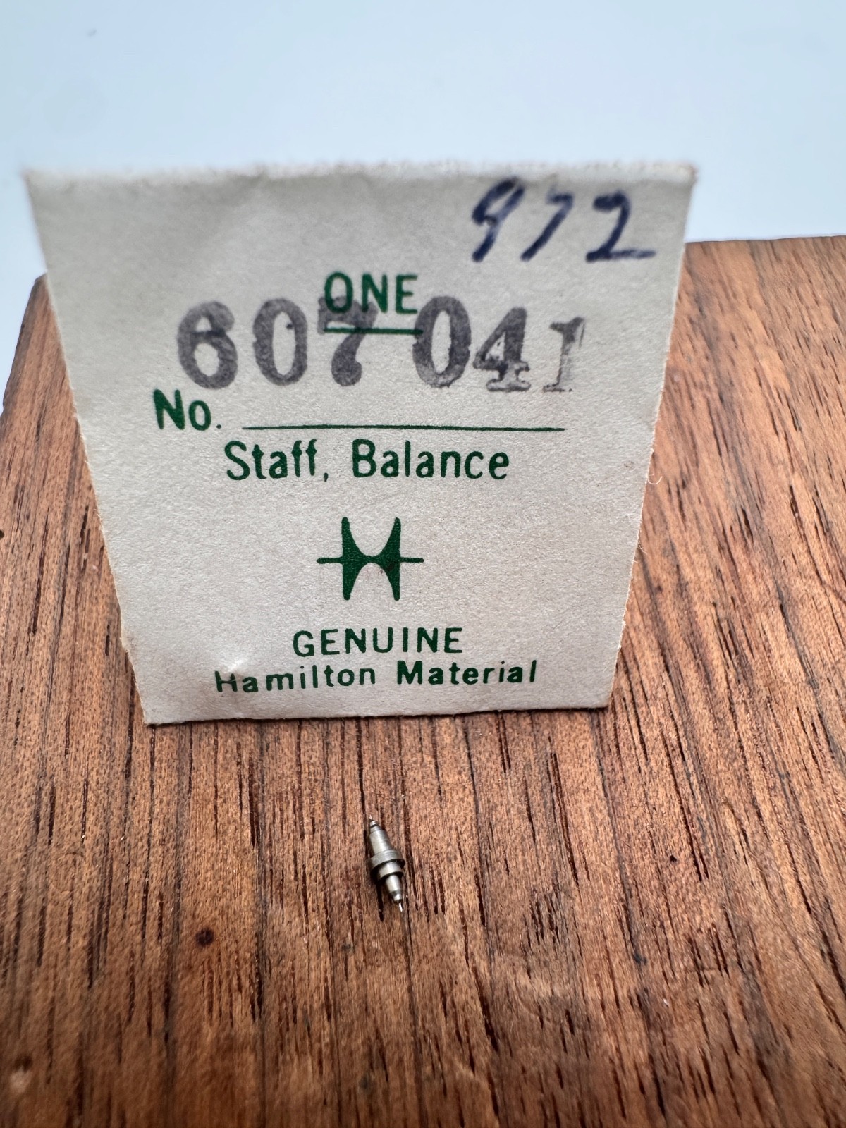 NOS Hamilton Pocket Watch Balance Staff No. 607041 D.R.S.C. Pivot 11 Parts 972