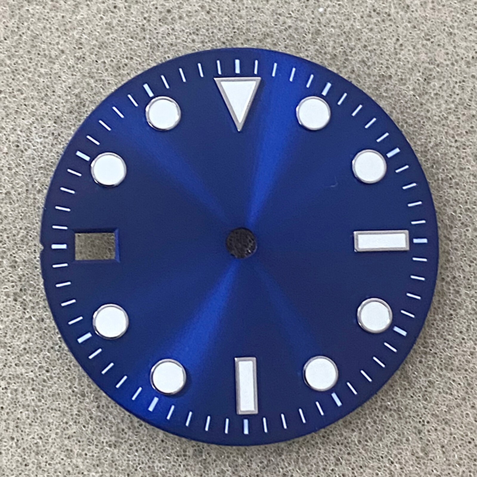 28.5mm Watch Dial 9 o’clock Calendar Dial Green Luminous for NH35 Movement