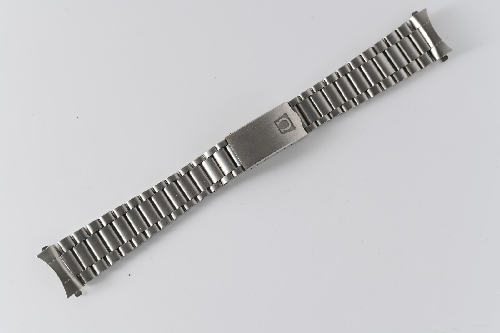 Genuine Omega Bracelet Stainless Steel 1125 677 End Links 20mm 6.75 Inches NEW