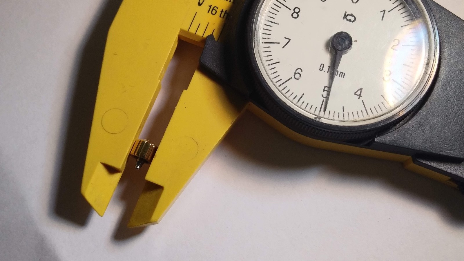 Unbranded Swiss Made crown for Tag YELLOW 4.9mm with tube CAR-5024