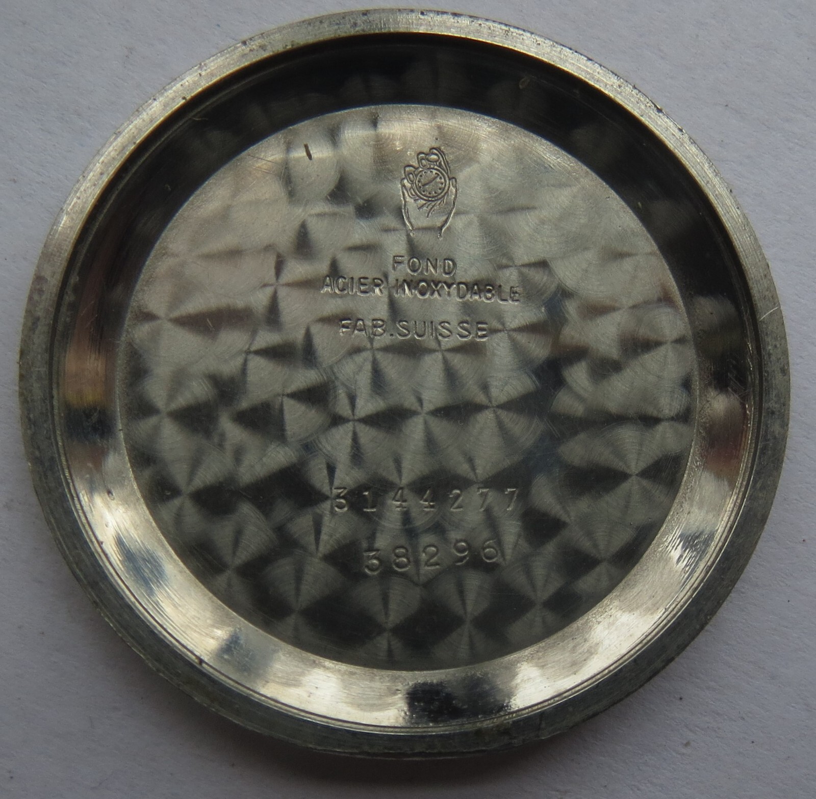Movado mens wristwatch nickel chromiun case 37 mm. in diameter