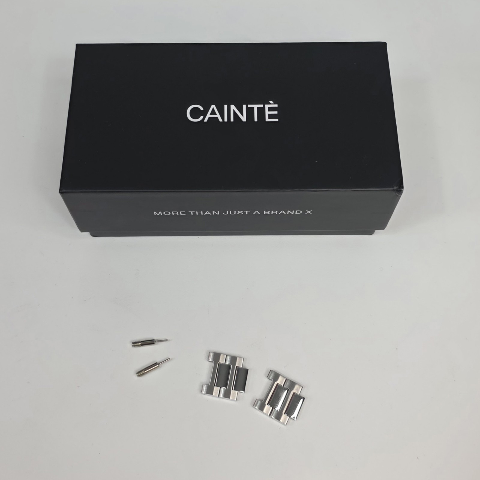Cainte Laurent White 36mm Watch Links 2 Pins + Empty Box Stainless Steel OEM