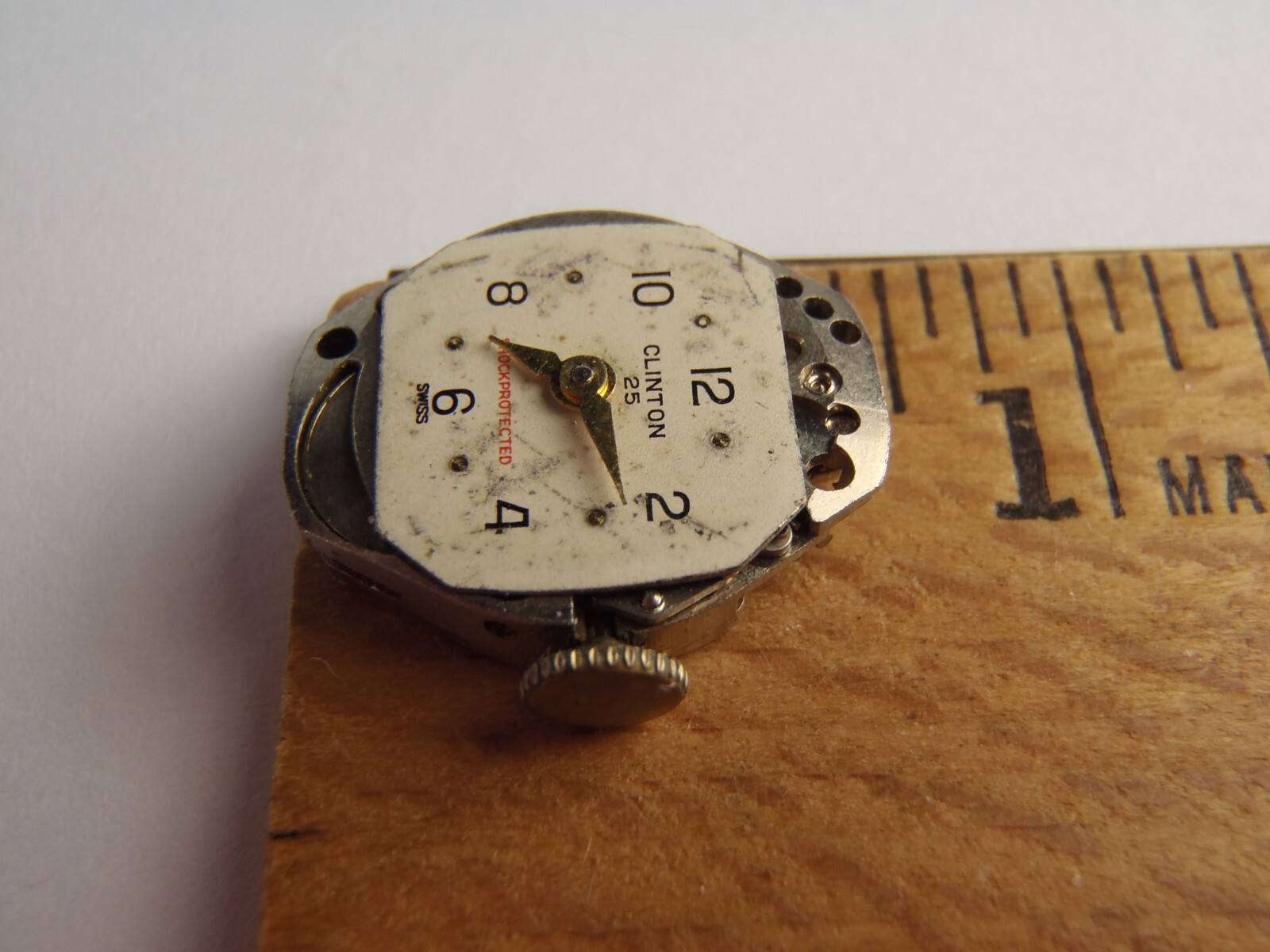 Clinton 25 Jewel Watch Movement Mechanical (Manual) 18mm x 15mm Balance Rotates