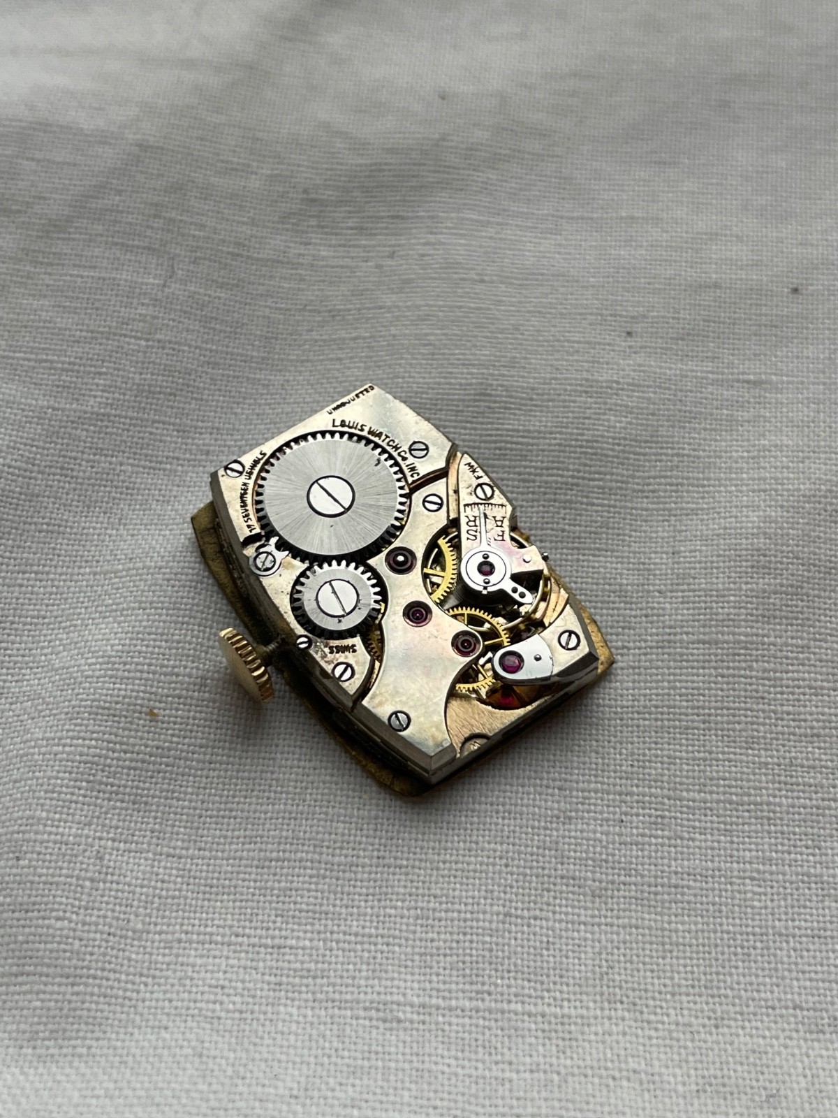 Louis – movement for men watches RUNS